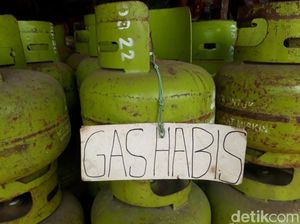 Warga Majalaya Kabupaten Bandung Kesulitan Beli Gas Elpiji 3 Kg