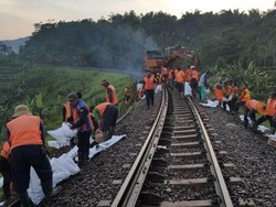Jalur Kereta Api di Garut Ambles
