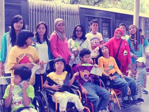 Di Sini Anak-anak Difabel Diajari untuk Selalu Mandiri