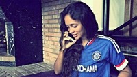 Gameeva pernah menghebohkan Inggris. Mengunggah foto dengan seragam Chelsea, dia dirumorkan akan menjadi pengganti Eva Carneiro. (Foto: dok. Instagram -- @gameeva_victoria)