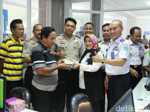 Menengok Gerai SIM Samsat Terminal Plus Pertama di Indonesia