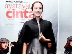 Lihat Senyum Chelsea Islan Bikin Sejuk Lho!