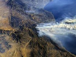 Kebakaran Hutan di California Menuju Kota Los Angeles