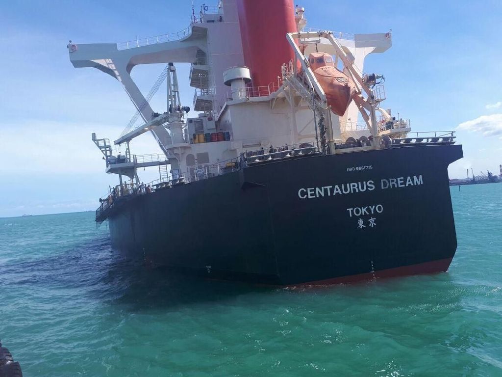 Kapal Kargo Berbendera Jepang Kandas di Perairan Cilegon Kapal Kargo Berbendera Jepang Kandas di Perairan Cilegon