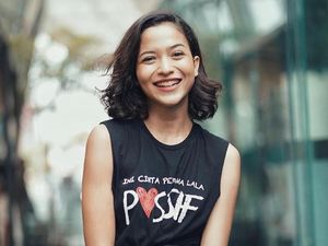 Ada Foto Berenang Bareng, Putri Marino dan Chicco Jerikho Makin Mesra