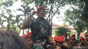 Saat Jenderal Gatot Pamit dan Diarak Prajurit Kopassus