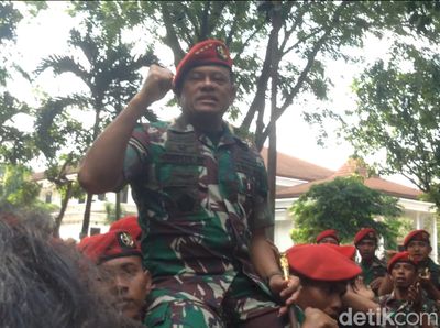 Saat Jenderal Gatot Pamit dan Diarak Prajurit Kopassus