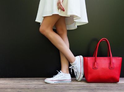 Pilih-pilih Sneakers Stylish Sesuai Zodiak Kamu