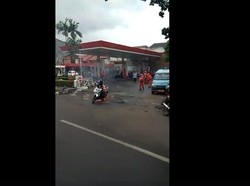 Apa Iya Motor Bisa Terbakar Gara-gara HP Disimpan di Bagasi?