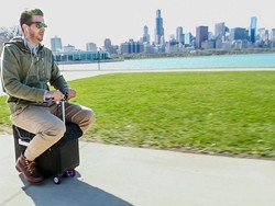 Maskapai Larang Penumpang Bawa Koper Jenis Ini