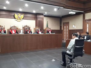 Berkas Tuntutan Andi Narogong 3 Ribu Lembar Lebih