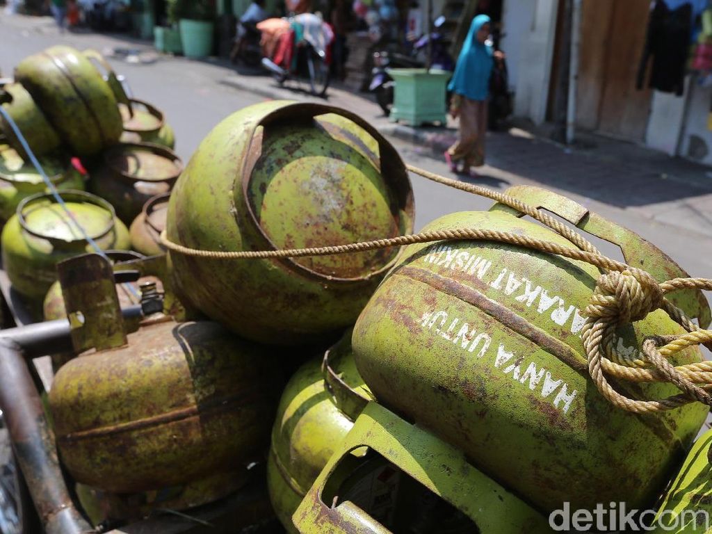 Tabung Gas 3 Kg Meledak di Cibubur, 1 Orang Terluka Tabung Gas 3 Kg Meledak di Cibubur, 1 Orang Terluka