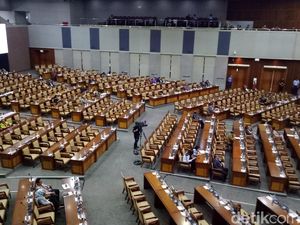 Daftar Anggota DPR yang Kena PAW: Miryam hingga Viktor Laiskodat