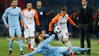 Salah satu motor permainan Shakhtar Donetsk, Bernard. Gelandang 25 tahun ini punya teknik menawan khas pemain-pemain Brasil. Kontraknya habis Juni nanti. (Foto: Valentyn Ogirenko/Reuters)