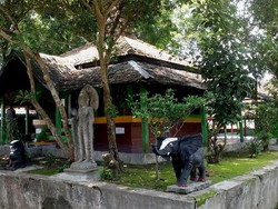 Melihat Petilasan Raja Hayam Wuruk yang Ramai Jelang Pilkada