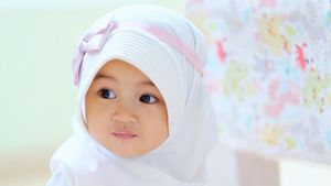Foto: Gemas! Gaya Hijab Cucu Aa Gym yang Masih Balita