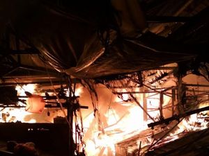 Berhasil Padam, Api di Pasar Gembrong Lama Diduga karena Korsleting