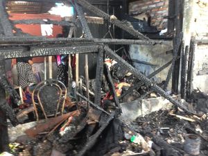 Penampakan Pasar Gembrong Lama yang Hangus Terbakar