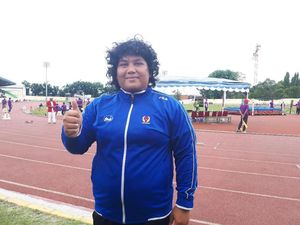 Eki Febri Latih Daya Tahan dan Fleksibilitas dengan Basket dan Yoga