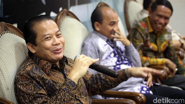 Diskusi Posisi Ketua DPR: Antara Politik dan Hukum