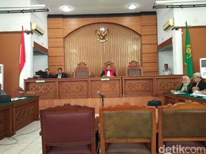 KPK Persoalkan Bukti Surat dari BPK yang Didapat Pengacara Novanto KPK Persoalkan Bukti Surat dari BPK yang Didapat Pengacara Novanto