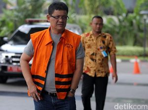 Plt Sekda Jambi Kembali Diperiksa KPK Plt Sekda Jambi Kembali Diperiksa KPK