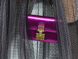 Ketagihan Barang Serba Ungu, Wanita Ini Punya Utang Rp 650 Juta Ketagihan Barang Serba Ungu, Wanita Ini Punya Utang Rp 650 Juta