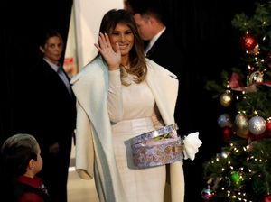 Foto Selfie Melania Trump Saat Natal Ramai Dikritik Netizen