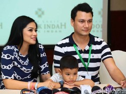 Christian Sugiono Ingin Teladan dan Disiplin dengan Selalu Antar Sekolah Anak