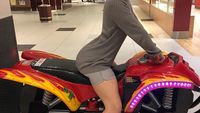 Foto: Pria Ini Punya Bokong Besar Saingannya Kim Kardashian