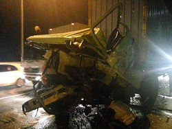 2 Truk Trailer Tabrakan di KM 19 Tol Tanjung Priok