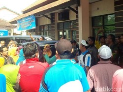 Ratusan Guru Honorer di Bondowoso Tuntut Insentif Daerah Merata