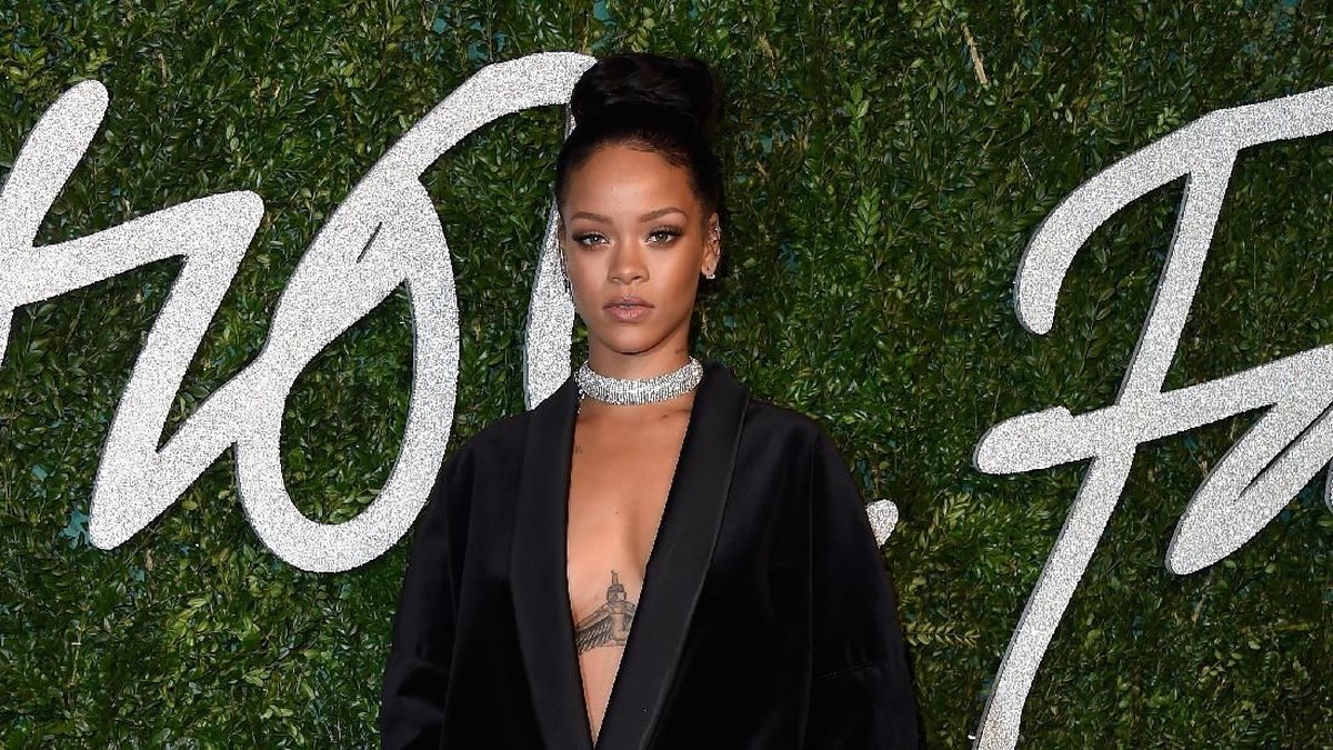 Rihanna Jimat untuk Arsenal dan Mesut Oezil? (Getty Images)