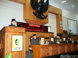 Raperda TKI dan Tanaman Kelapa Disahkan DPRD dan Pemkab Banyuwangi