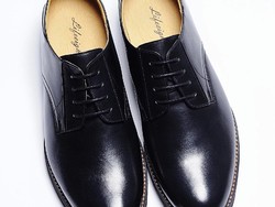 Sepatu Ini Bisa Bikin Kamu Jadi Kayak James Bond!