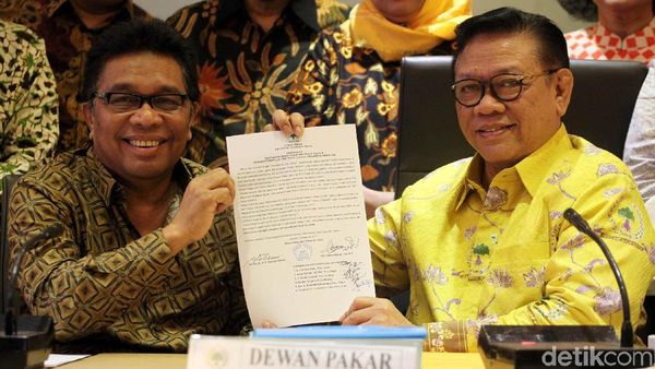 Agung Laksono Desak DPP Golkar Gelar Munaslub