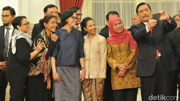 Foto: Perginya 1 Srikandi di Kabinet Jokowi
