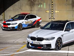 Sudah 20 Tahun BMW Jadi Safety Car MotoGP