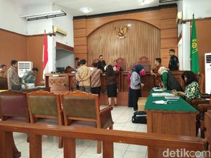 Bukti di Praperadilan, KPK 4 Kardus Vs Novanto 2 Koper