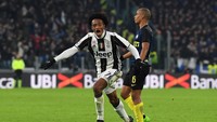 Juve berhasil memenangi tiga dari lima pertemuan terakhirnya melawan Nerazzurri. Yang terakhir terjadi di Turin dengan skor 1-0 pada Februari silam, berkat gol semata wayang Juan Cuadrado. (Foto: Valerio Pennicino/Getty Images)