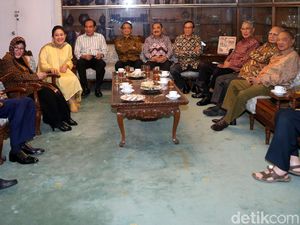 Foto: Titiek Soeharto Kumpulkan Sesepuh Golkar di Cendana