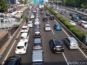 Langkah Tepat untuk Menyalip Kendaraan Lain Langkah Tepat untuk Menyalip Kendaraan Lain
