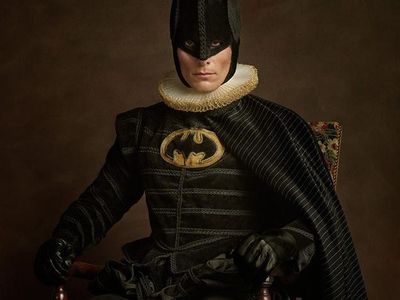 Wujud Kocak Batman Sampai Iron Man di Abad Pertengahan