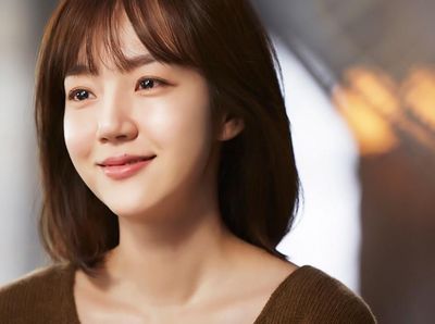 7 Artis Korea dengan Wajah Paling Baby Face, Tebak Berapa Usianya?