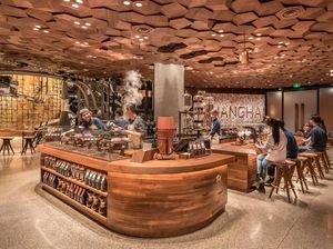 Mengintip Suasana Gerai Starbucks Terbesar Dunia di Shanghai