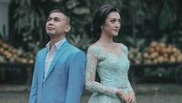 Foto: Inspirasi Baju Lamaran dengan Jas Biru ala Raditya Dika