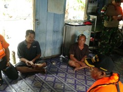 Kapal Kargo Terbalik, 6 ABK Terombang-ambing 7 Jam di Laut