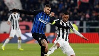 Sementara itu, Mauro Icardi malah melempem. Icardi cuma melepaskan satu tembakan, itupun tak mengarah ke gawang. Dia akhirnya digantikan oleh Eder di penghujung laga. (Foto: Stefano Rellandini/REUTERS)