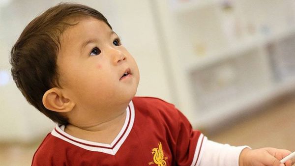 Ekspresi Menggemaskan Uta, Anak Nycta Gina yang Bakal Jadi Kakak