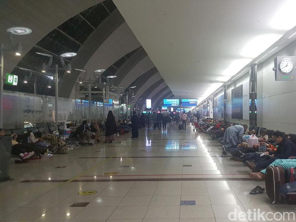 Pesawat Delay atau Transit? Bandara Ini Berikan Kenyamanan Tidur Gratis